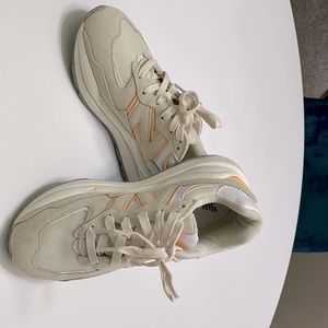 New Balance 57/40 W7.5